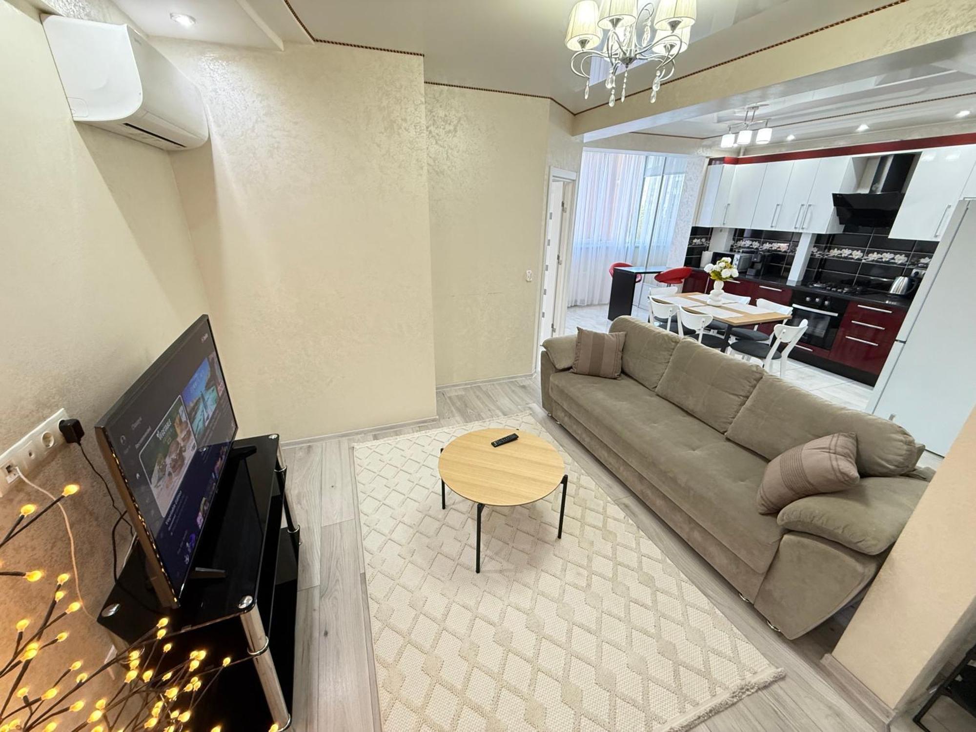 Cozy Two Bedroom Large Apartment Chisinau Exterior foto